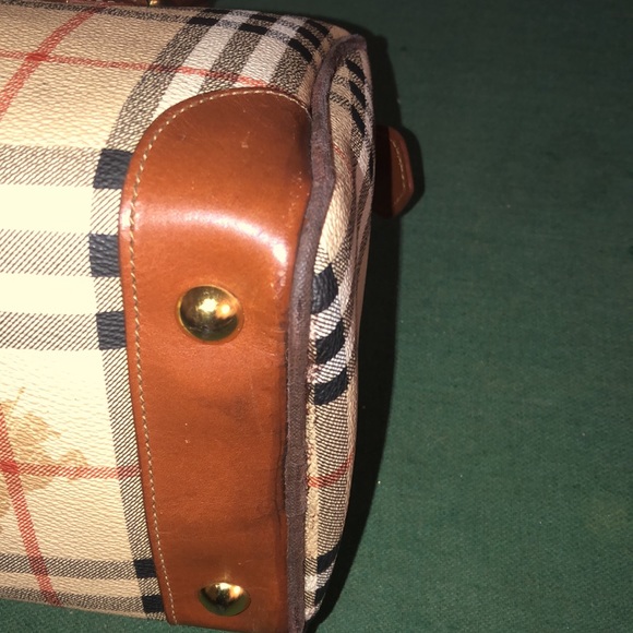 Burberry - Picture 9 of 15